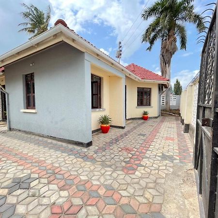 Silent Home Dar es Salaam Exterior photo