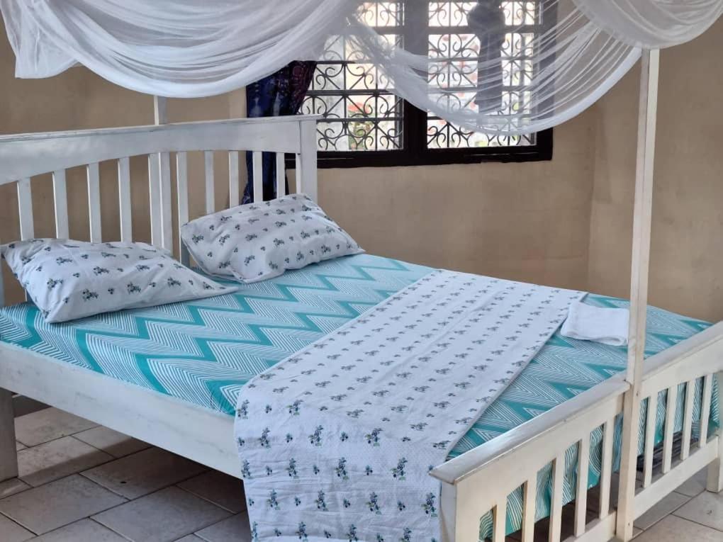 Silent Home Dar es Salaam Exterior photo